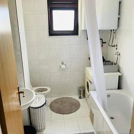 דירה Apartman Centar 2 ליבנו