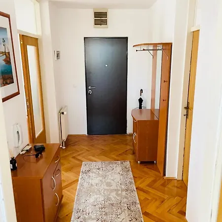 דירה Apartman Centar 2 ליבנו